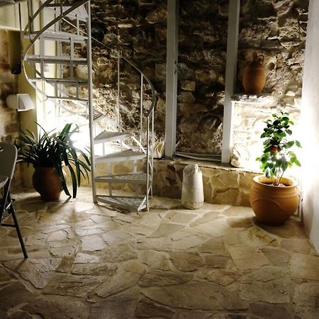 George Studio Athene Buitenkant foto
